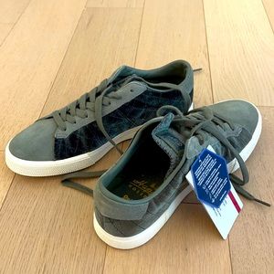 Green onitsuka tiger sneakers